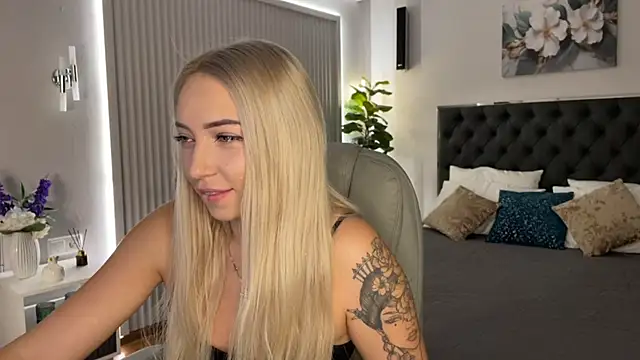 OhMyEmma online show from September 23, 2:03 am