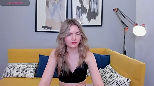 EvelineAmore online show from March 22, 12:04 pm