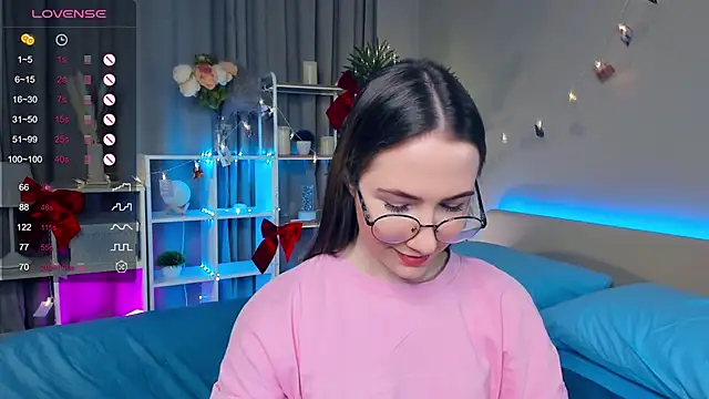 Kira mindnes online show from March 20, 7:57 pm