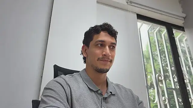 chicoinhibido online show from April 17, 3:48 pm