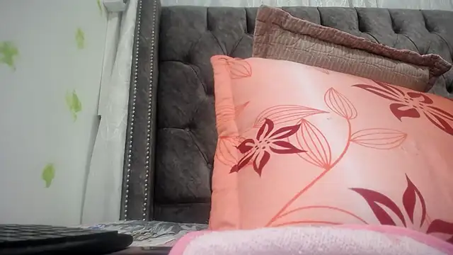 Snapshot of ANA-BULLOCK- chatting on September 15, 12:27 pm ANA-BULLOCK- online show from September 15, 12:27 pm