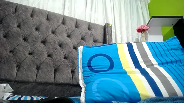 Snapshot of ANA-BULLOCK- chatting on October 1, 12:11 pm ANA-BULLOCK- online show from October 1, 12:11 pm