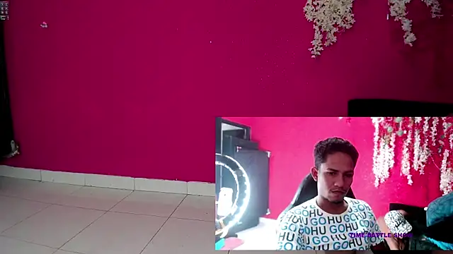 Snapshot of hot_dirty_paradise_66 chatting on October 3, 8:11 am hot dirty paradise 66 online show from October 3, 8:11 am