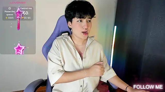 emma cute7 online show from February 6, 7:12 am