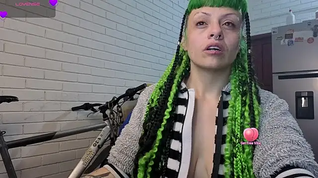 Snapshot of freyaa_sorcerees chatting on September 14, 2:54 am freyaa sorcerees online show from September 14, 2:54 am