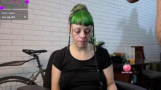 Snapshot of freyaa_sorcerees chatting on September 15, 7:52 am freyaa sorcerees online show from September 15, 7:52 am