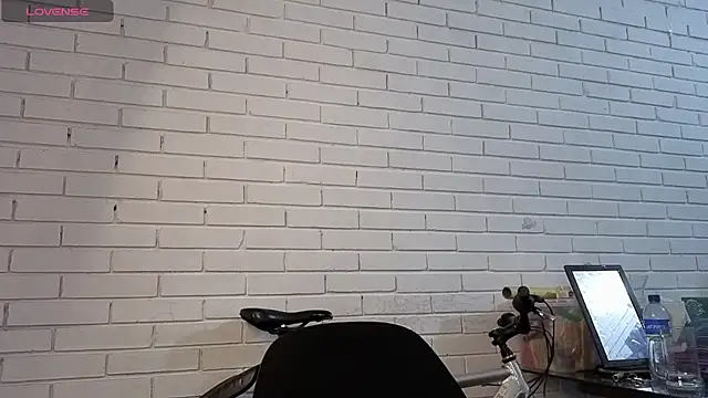 Snapshot of freyaa_sorcerees chatting on October 16, 1:50 am freyaa sorcerees online show from October 16, 1:50 am