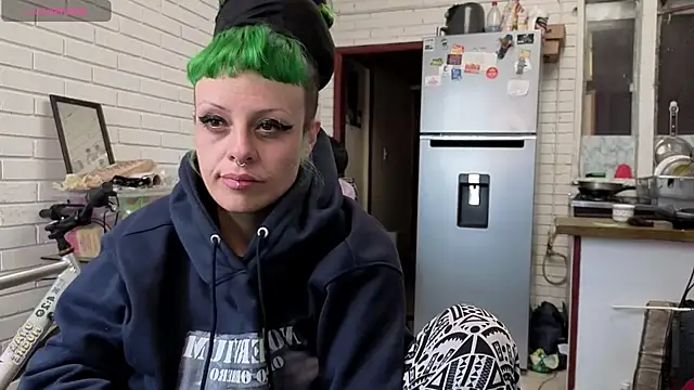 Snapshot of freyaa_sorcerees chatting on October 17, 1:25 pm freyaa sorcerees online show from October 17, 1:25 pm