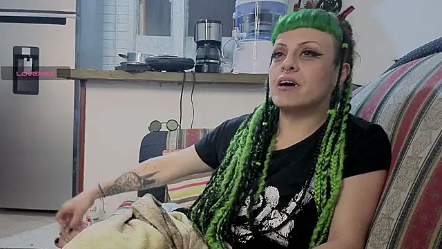 Snapshot of freyaa_sorcerees chatting on October 20, 2:45 am freyaa sorcerees online show from October 20, 2:45 am