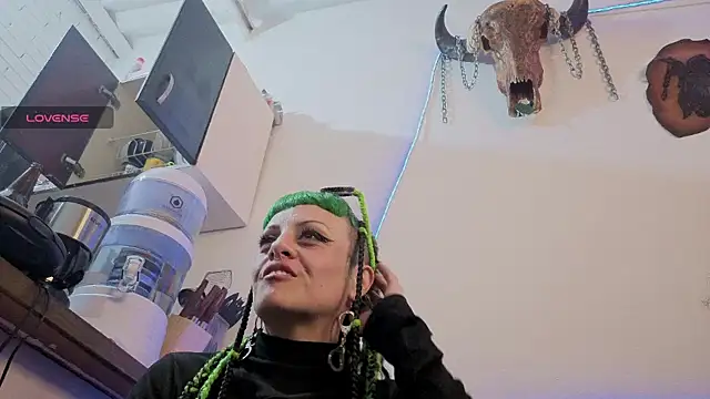 Snapshot of freyaa_sorcerees chatting on October 21, 3:18 am freyaa sorcerees online show from October 21, 3:18 am