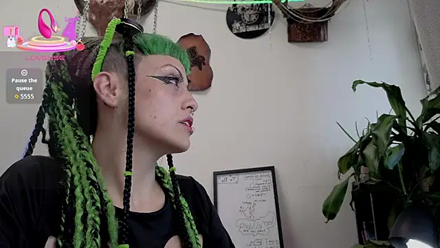 Snapshot of freyaa_sorcerees chatting on October 21, 6:52 pm freyaa sorcerees online show from October 21, 6:52 pm