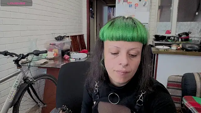 Snapshot of freyaa_sorcerees chatting on November 12, 2:50 pm freyaa sorcerees online show from November 12, 2:50 pm