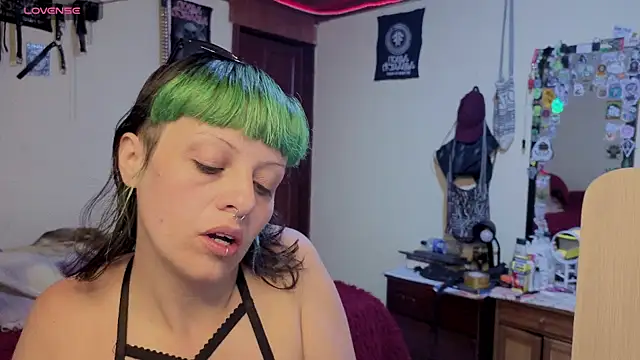 Snapshot of freyaa_sorcerees chatting on November 23, 2:44 am freyaa sorcerees online show from November 23, 2:44 am