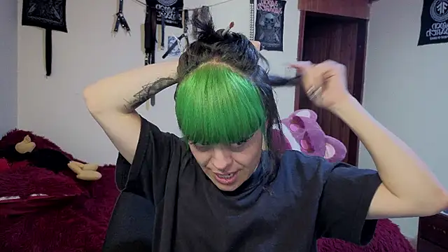 Snapshot of freyaa_sorcerees chatting on December 2, 3:40 pm freyaa sorcerees online show from December 2, 3:40 pm