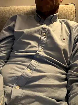 Snapshot of Simon_76 chatting on October 8, 8:17 pm Simon 76 online show from October 8, 8:17 pm