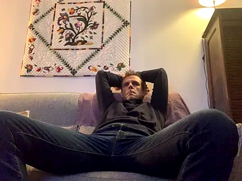 Snapshot of Simon_76 chatting on October 19, 7:58 pm Simon 76 online show from October 19, 7:58 pm