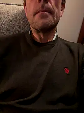 Snapshot of Simon_76 chatting on November 13, 9:14 pm Simon 76 online show from November 13, 9:14 pm