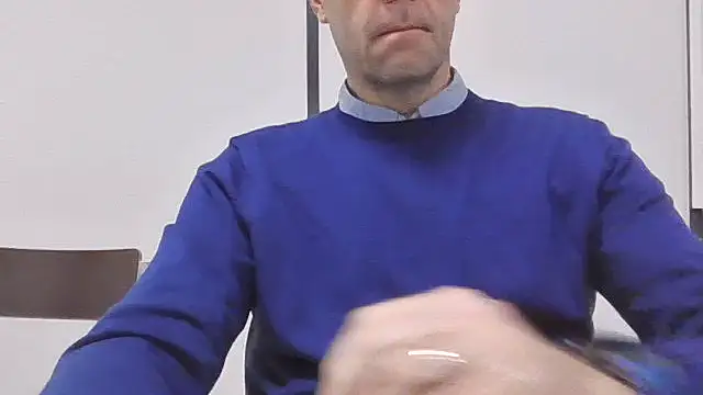 Snapshot of Simon_76 chatting on December 1, 1:38 pm Simon 76 online show from December 1, 1:38 pm