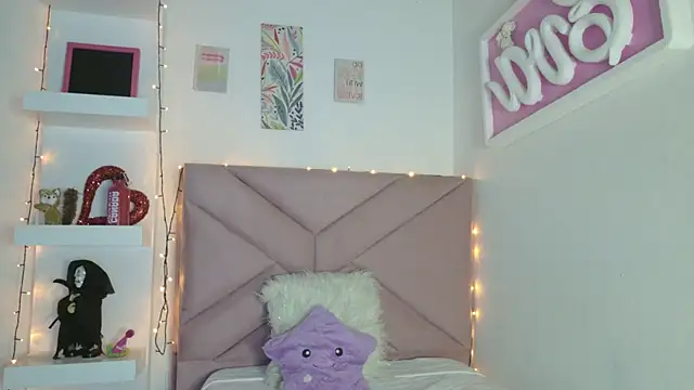 eva sin18 online show from April 14, 11:33 pm