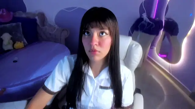 auroracute02 online show from October 7, 1:19 pm