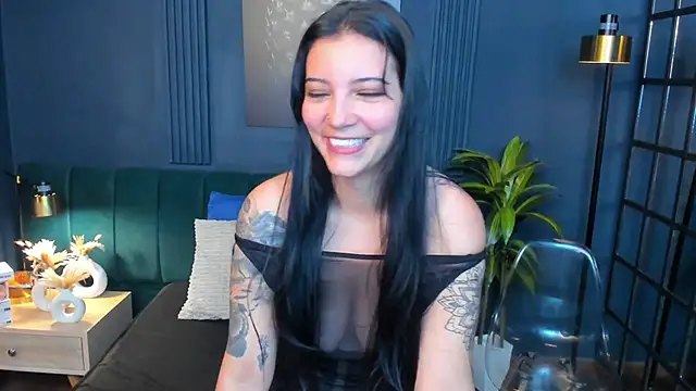 Snapshot of roxy_hell chatting on February 12, 2:45 pm roxy hell online show from February 12, 2:45 pm