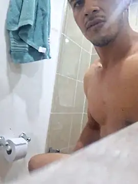 Snapshot of piterr_hot chatting on March 9, 1:37 pm piterr hot online show from March 9, 1:37 pm