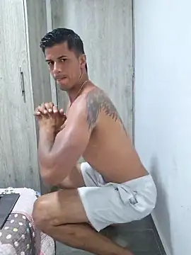 Snapshot of piterr_hot chatting on March 16, 4:09 am piterr hot online show from March 16, 4:09 am