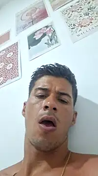 Snapshot of piterr_hot chatting on March 16, 7:15 am piterr hot online show from March 16, 7:15 am