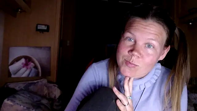 CallMeMaria online show from January 16, 5:23 pm