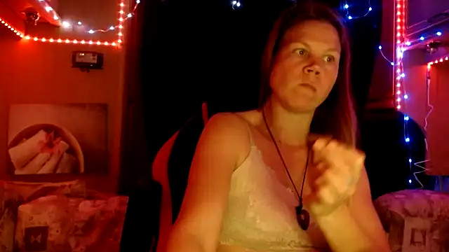 CallMeMaria online show from January 24, 8:00 pm