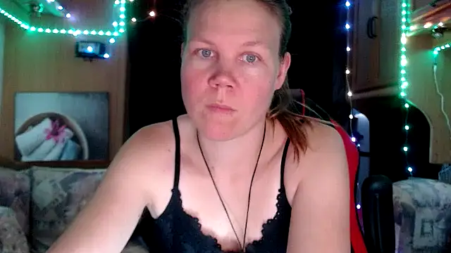 CallMeMaria online show from February 5, 1:44 pm