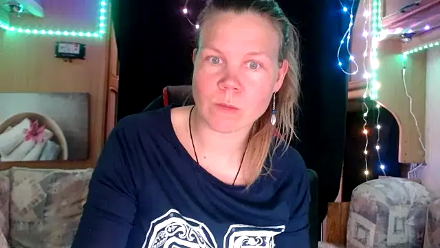 CallMeMaria online show from February 6, 4:25 pm