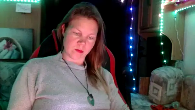 CallMeMaria online show from February 7, 9:15 pm