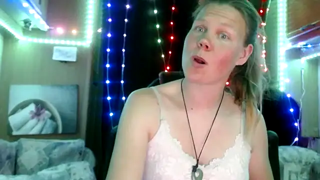 CallMeMaria online show from February 14, 4:20 pm