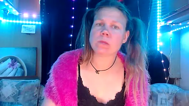 CallMeMaria online show from February 18, 7:30 pm