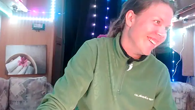 CallMeMaria online show from February 24, 9:09 pm