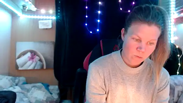 CallMeMaria online show from March 6, 8:05 pm