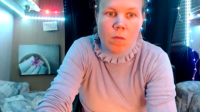 CallMeMaria online show from March 7, 6:43 pm