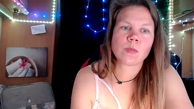 CallMeMaria online show from March 10, 2:26 pm