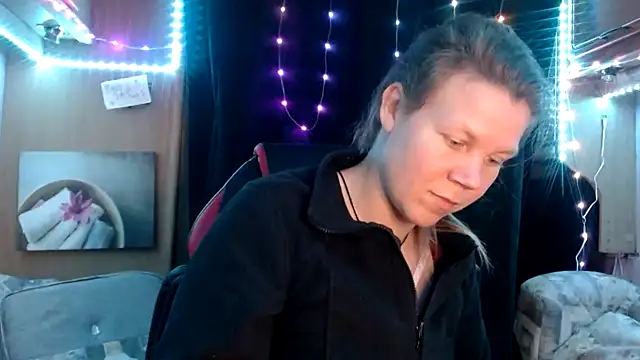 CallMeMaria online show from March 10, 7:07 pm