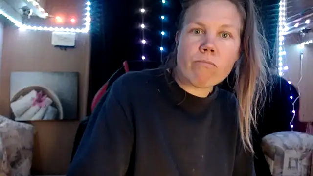 CallMeMaria online show from March 13, 7:28 pm