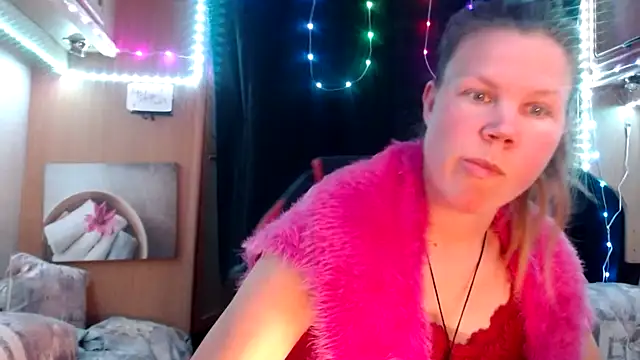 CallMeMaria online show from March 16, 5:17 pm