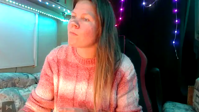 CallMeMaria online show from March 18, 7:31 pm