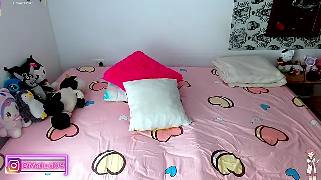 Snapshot of Malud09 chatting on October 15, 1:11 pm Malud09 online show from October 15, 1:11 pm