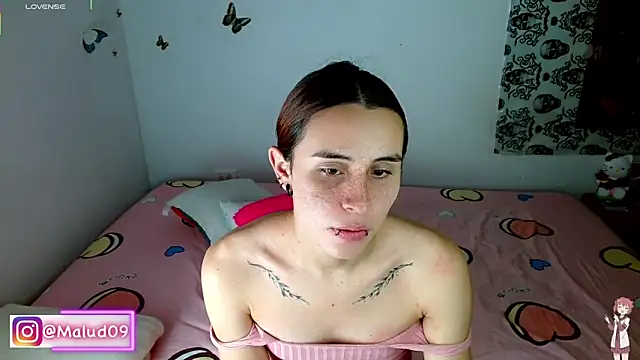 Snapshot of Malud09 chatting on October 20, 1:00 pm Malud09 online show from October 20, 1:00 pm