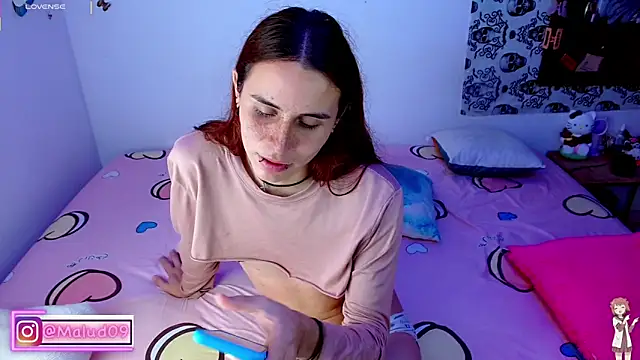 Snapshot of Malud09 chatting on October 23, 1:21 pm Malud09 online show from October 23, 1:21 pm