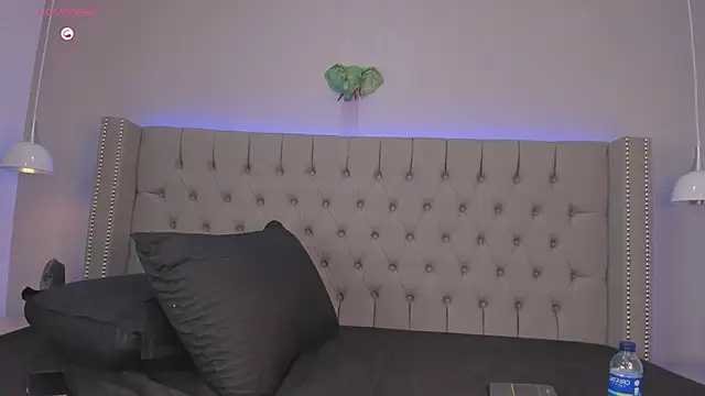 Emiliana Rios online show from March 20, 7:03 am