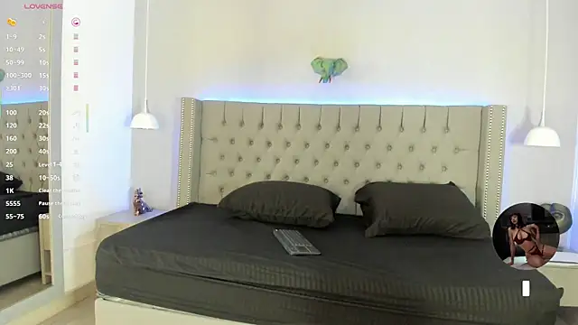 Emiliana Rios online show from September 22, 12:45 am