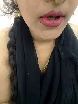 Snapshot of priya_00143 chatting on November 16, 5:57 am priya 00143 online show from November 16, 5:57 am