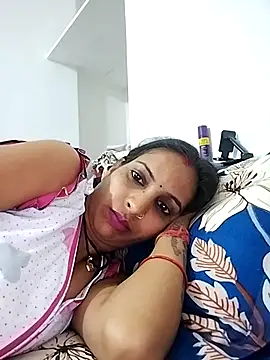 Hotty-Nidhi online show from March 17, 5:38 pm